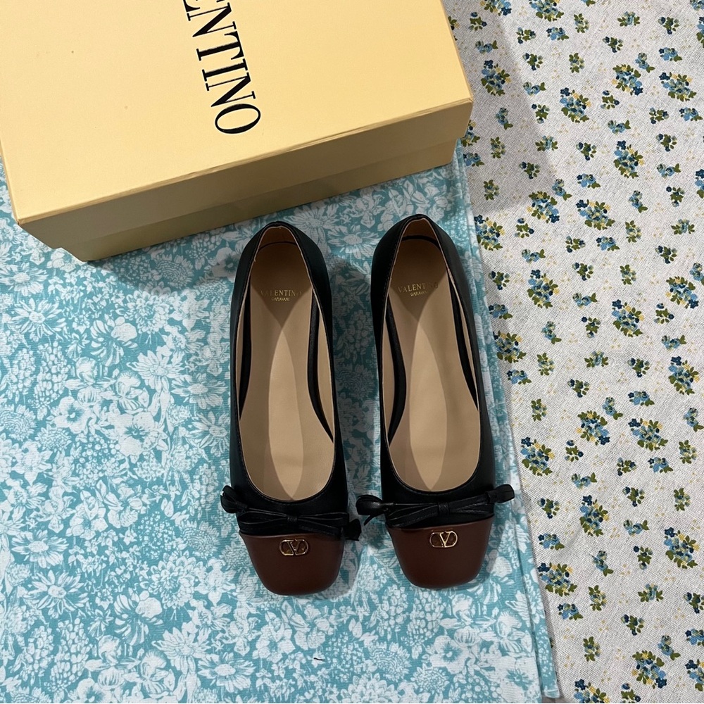 Valentino Black and Brown Bow Toe Ballet Flats